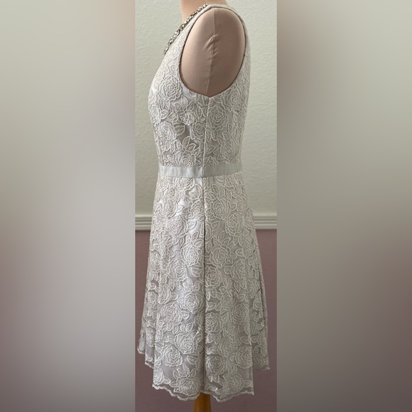 Formal jeweled dress size 8 - Picture 8 of 14